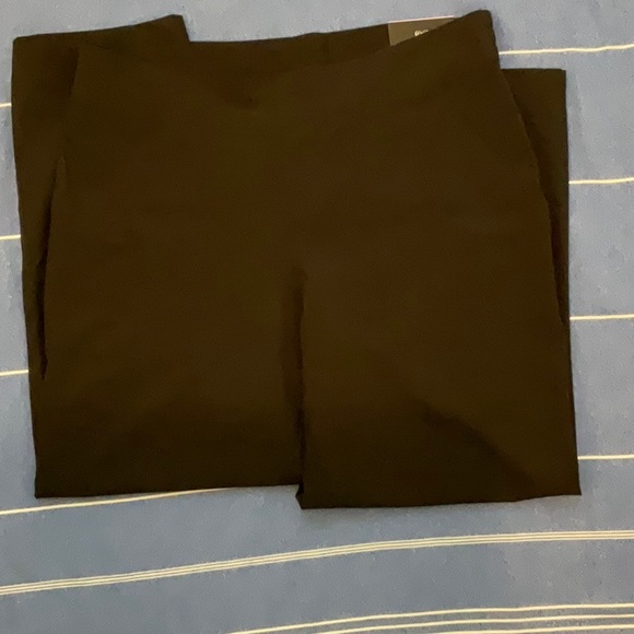 NWT Black Capris - Picture 3 of 3